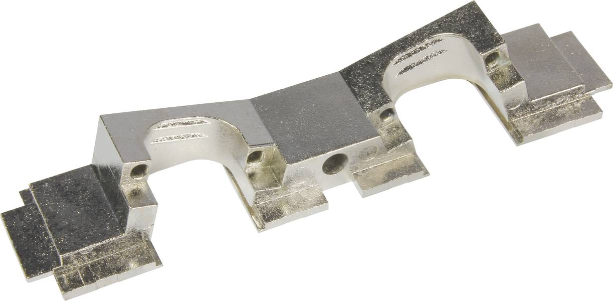 Metallische Brücke mit mehreren Öffnungen und abgeflachten Enden, möglicherweise ein Verbindungselement in der Elektrotechnik.