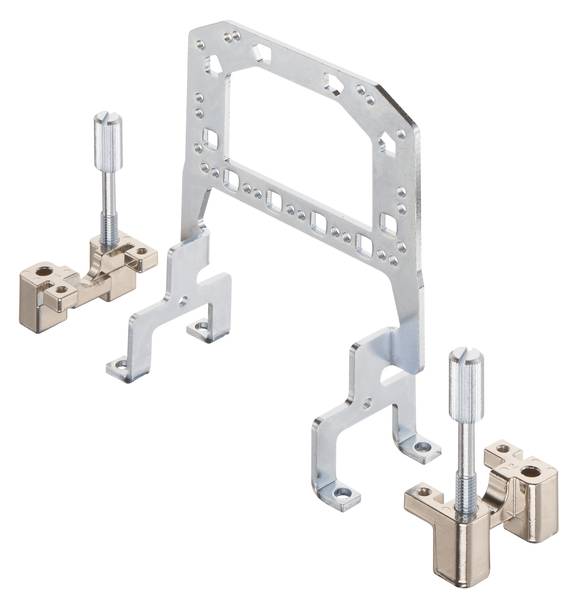 Metallrahmen mit zwei Halterungen, möglicherweise für industrielle Maschinen. Die Teile scheinen zur Befestigung oder Stabilisierung zu dienen.
