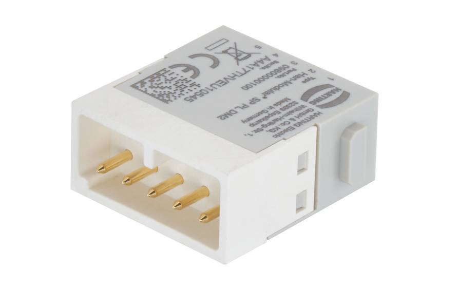 Ein rechtwinkliger elektrischer Steckverbinder mit vier goldfarbenen Stiften, der für elektronische Schaltungen verwendet wird.