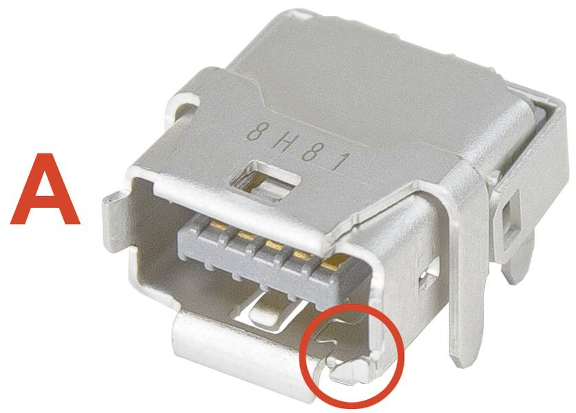 Ein USB-Konnektor mit einer Nahansicht, die eine spezielle Kerbe oder Markierung in einem roten Kreis hervorhebt. Buchstabe 'A' links.