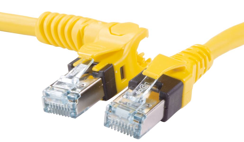 Zwei gelbe Ethernet-Kabel mit RJ45-Steckern, nah beieinander liegend. Sie sind für die Netzwerkverbindung gedacht.