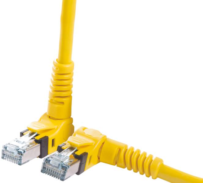 Zwei gelbe Ethernet-Kabel mit RJ45-Steckern liegen kreuzweise auf weißem Hintergrund.