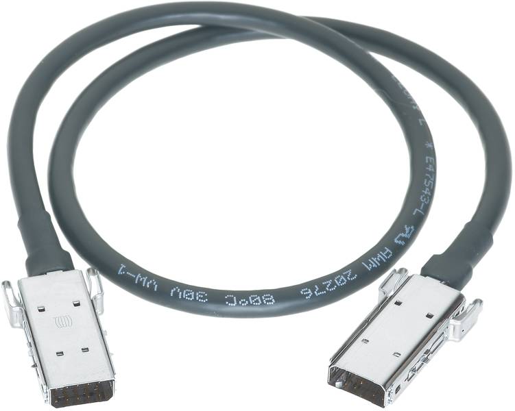 Ein graues Datenkabel mit zwei Endsteckern, jeweils mit Metallsteckern befestigt. Geeignet für Datenübertragung und Netzwerkkonnektivität.