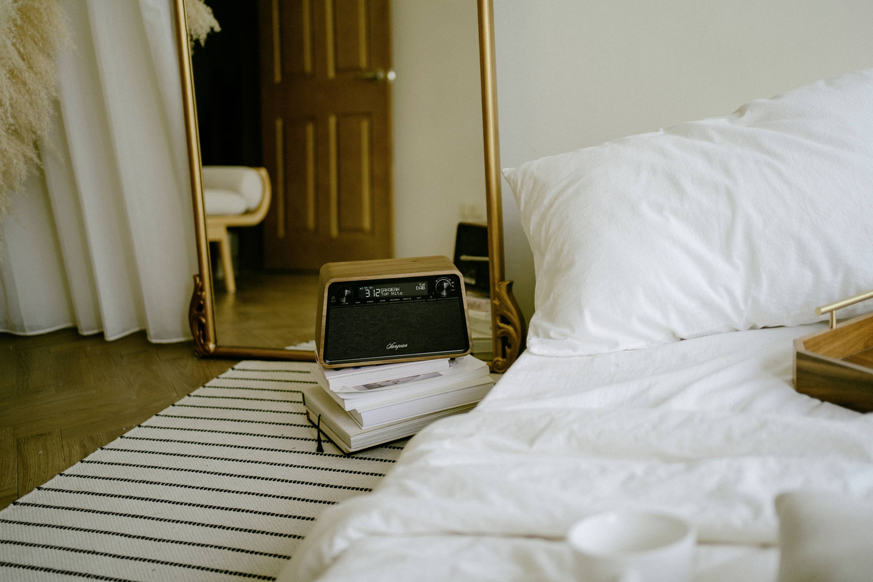 Sangean Premium Wooden Cabinet WR-201 Tischradio DAB+, FM DAB+, Bluetooth®, AUX, UKW Weckfunktion Walnuss