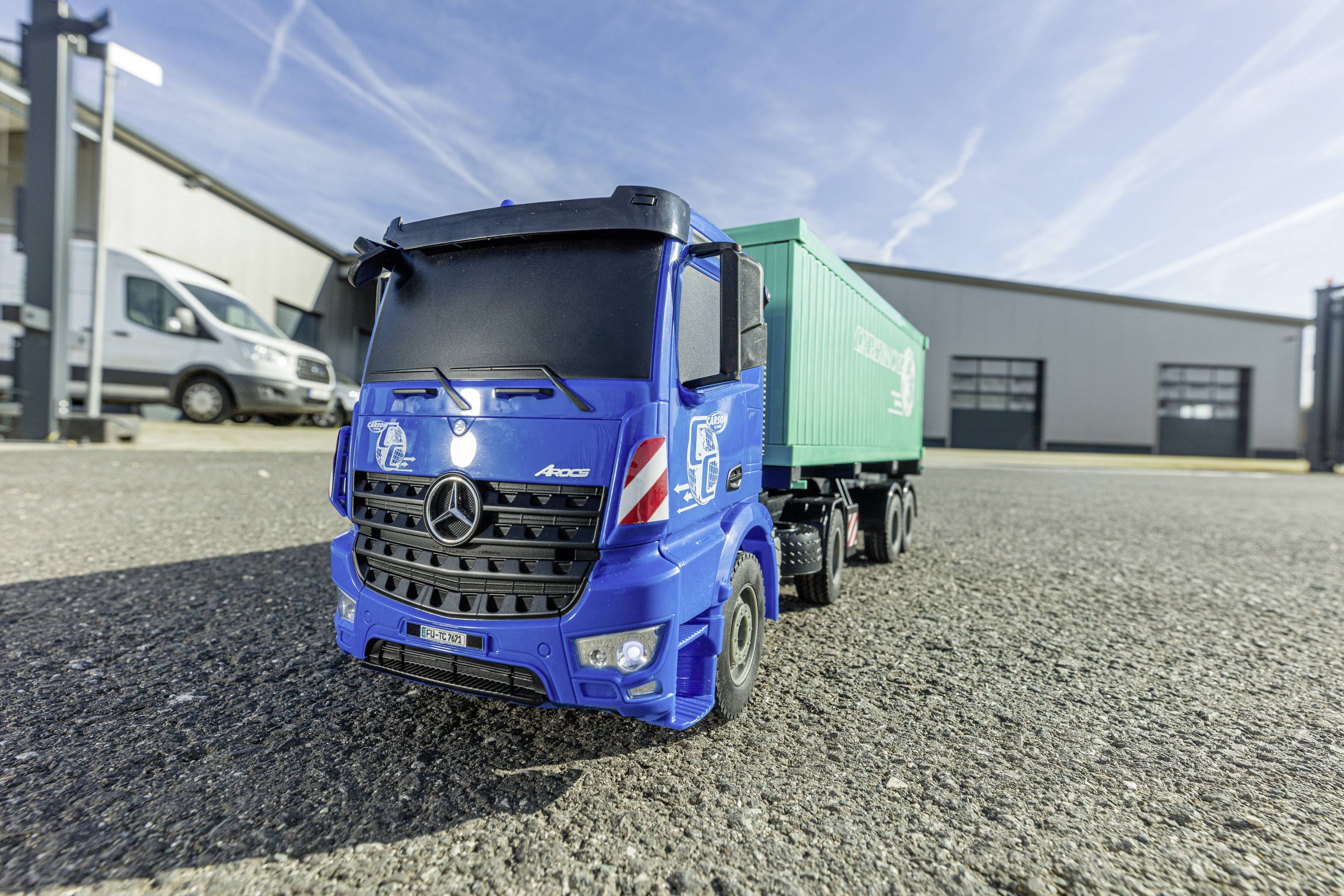 Carson Modellsport MB Arocs mit Container 1:20 RC Einsteiger Funktionsmodell LKW