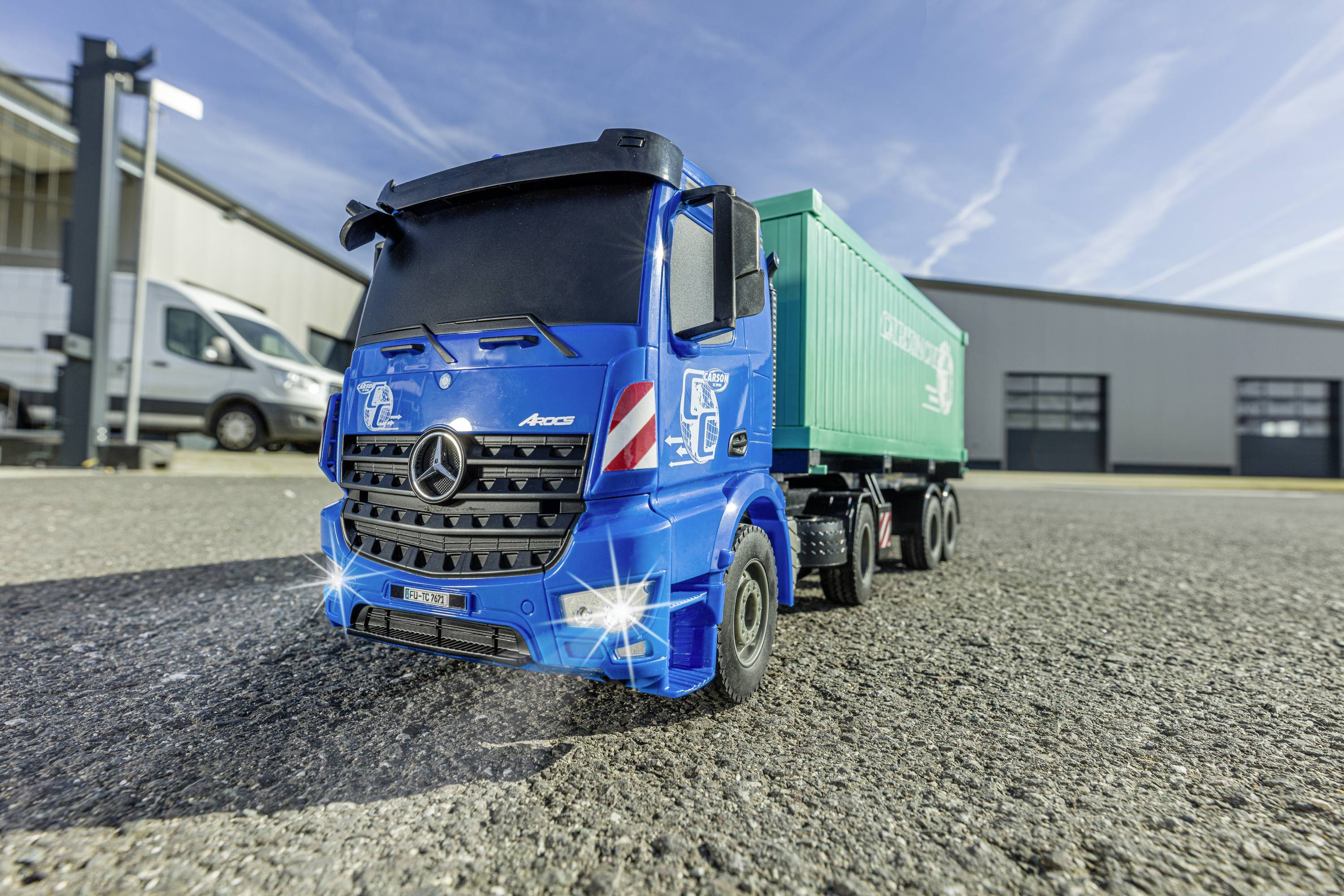 Carson Modellsport MB Arocs mit Container 1:20 RC Einsteiger Funktionsmodell LKW