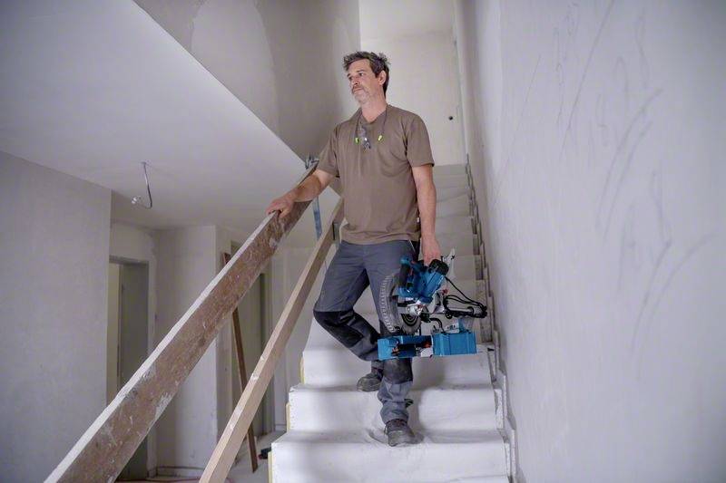 Bosch Professional GCM 305-216 D Kapp- und Gehrungssäge 216mm 30mm 1200W