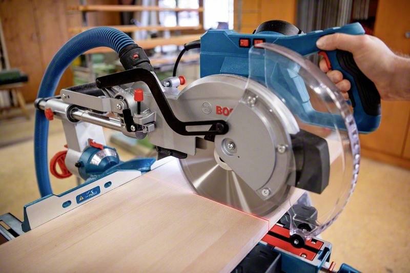 Bosch Professional GCM 305-254 D Kapp- und Gehrungssäge