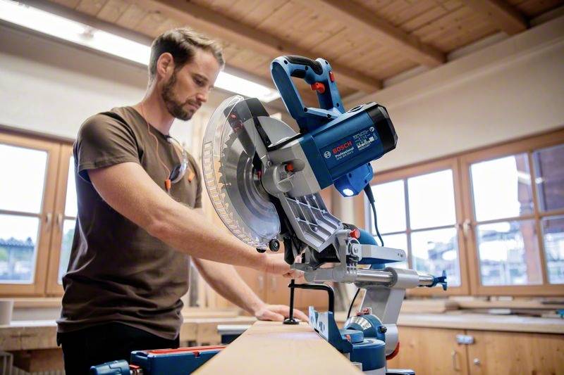 Bosch Professional GCM 305-254 D Kapp- und Gehrungssäge