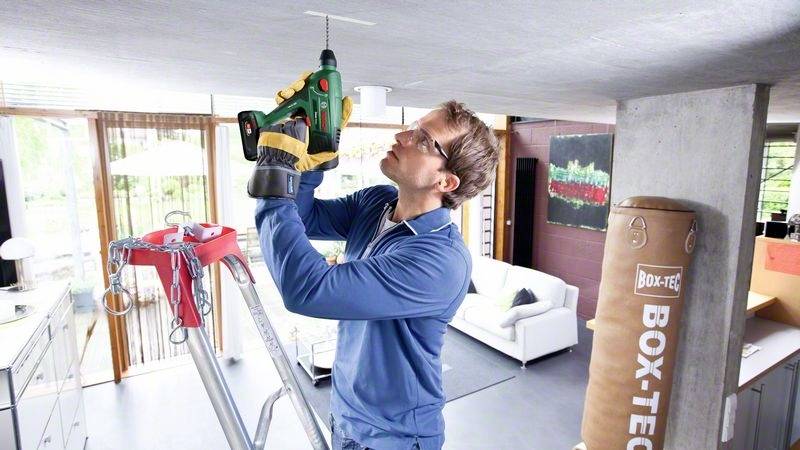 Bosch Home and Garden Uneo Maxx SDS-Quick-Akku-Bohrhammer 18V 2.0Ah Li-Ion