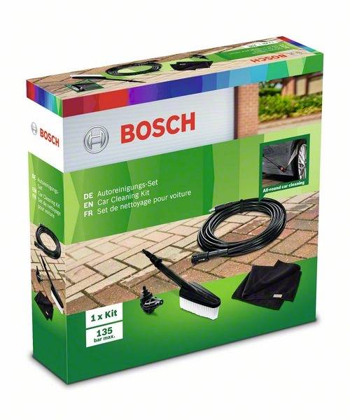 Autoreinigungs-Set von Bosch: Enthält Schlauch, Bürste und Tuch. Geeignet für die Autopflege. Verpackung mit Produktbild und Markenlogo.