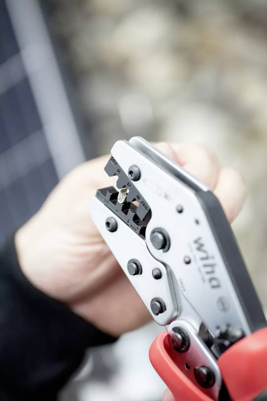 Wiha MC4 45796 Crimpzange 1 Stück Photovoltaik-Verbinder, Solar-Steckverbinder 2.5 bis 6mm²