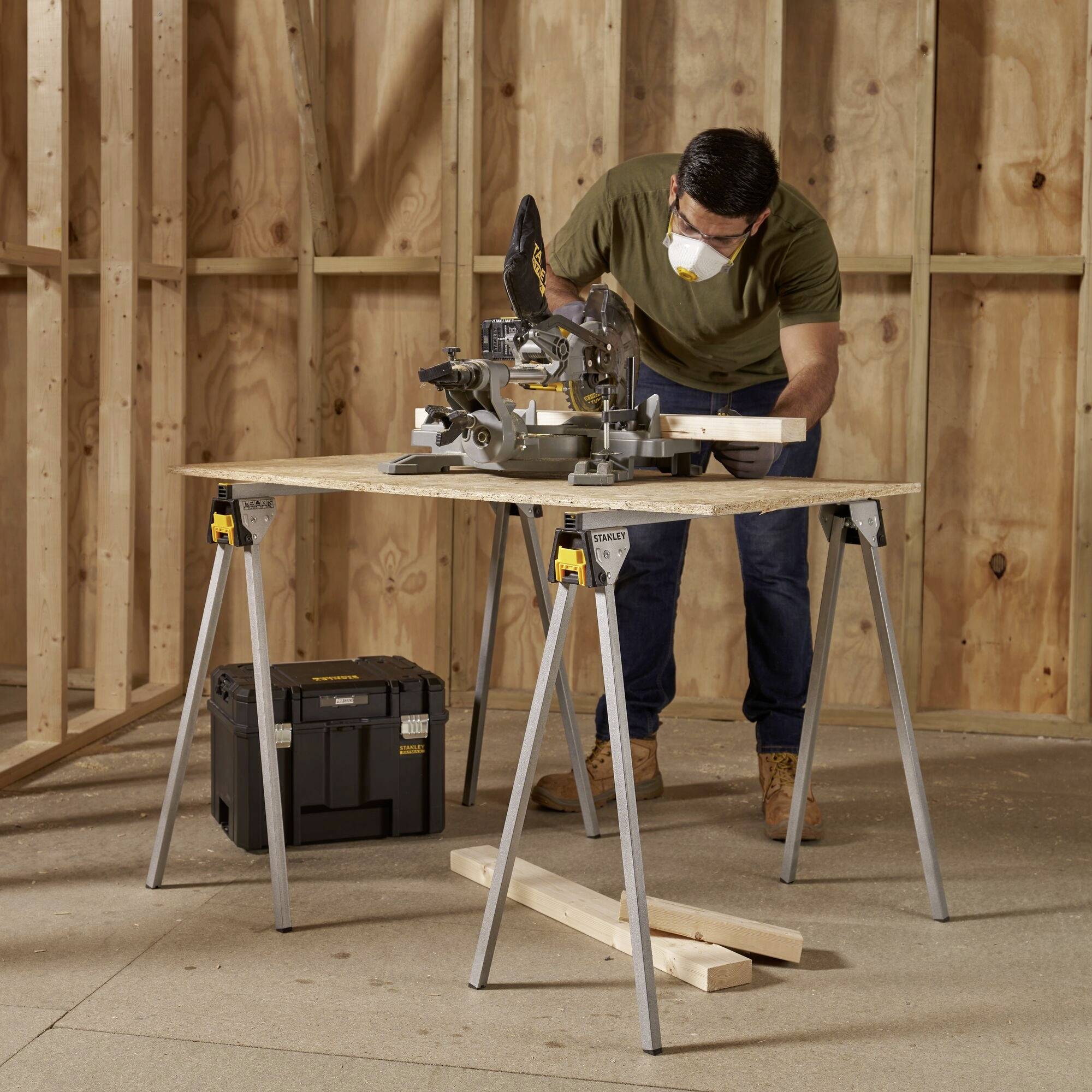 STANLEY STST81337-1 STST81337-1 Metall, Aluminium Arbeitsbock 450kg (B x H x T) 85.5 x 73.6 x 42.4cm 5.4kg 1St.