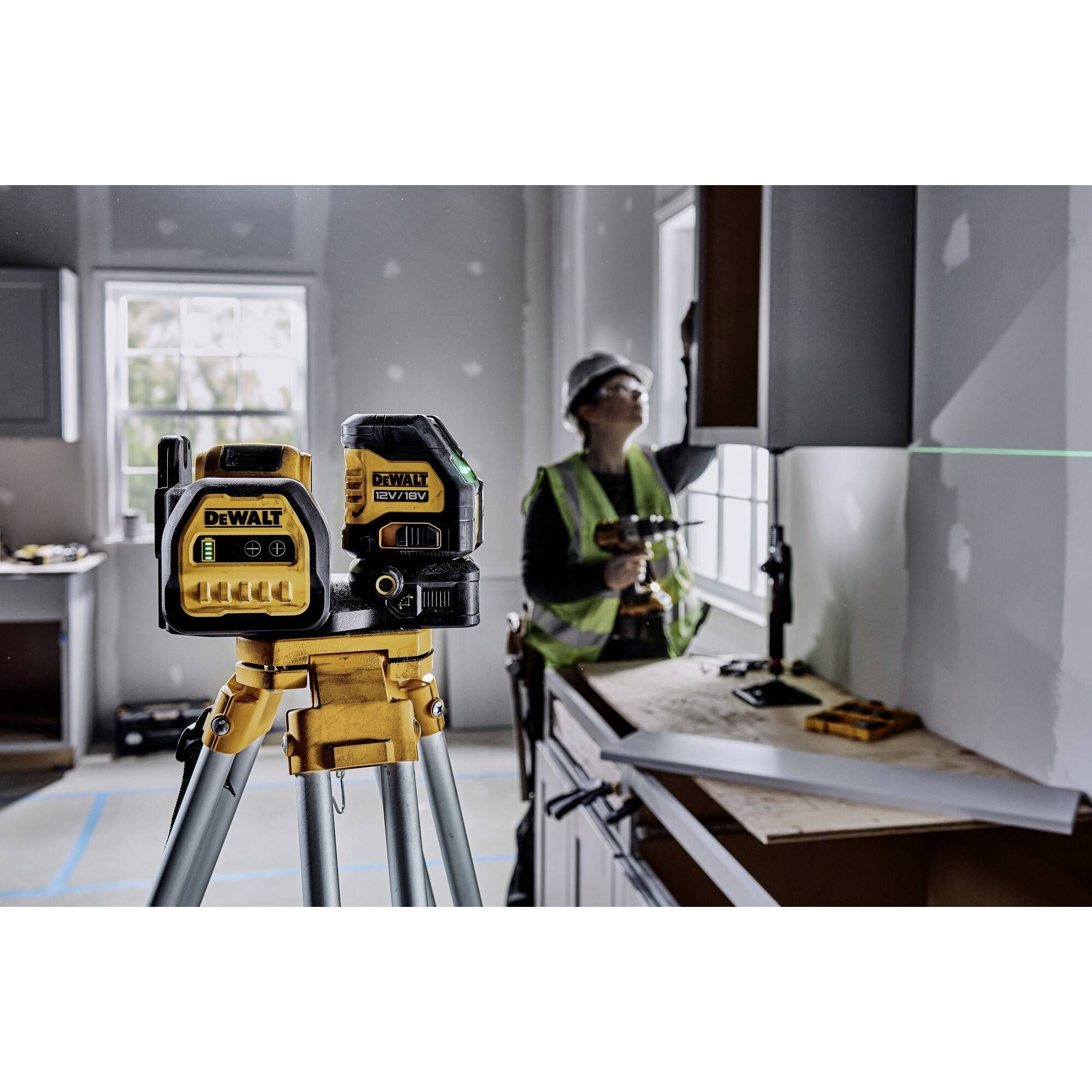DEWALT DCE088D1G18-QW Kreuzlinienlaser