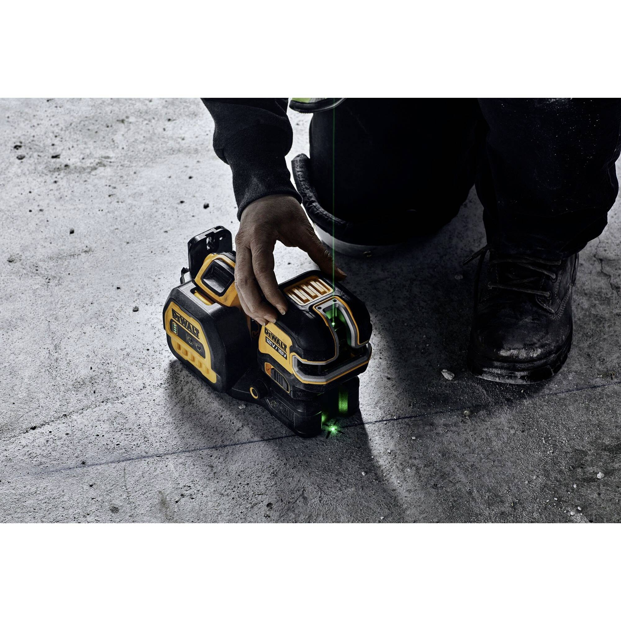 DEWALT DCE825D1G18-QW Kreuz und Punktlinienlaser