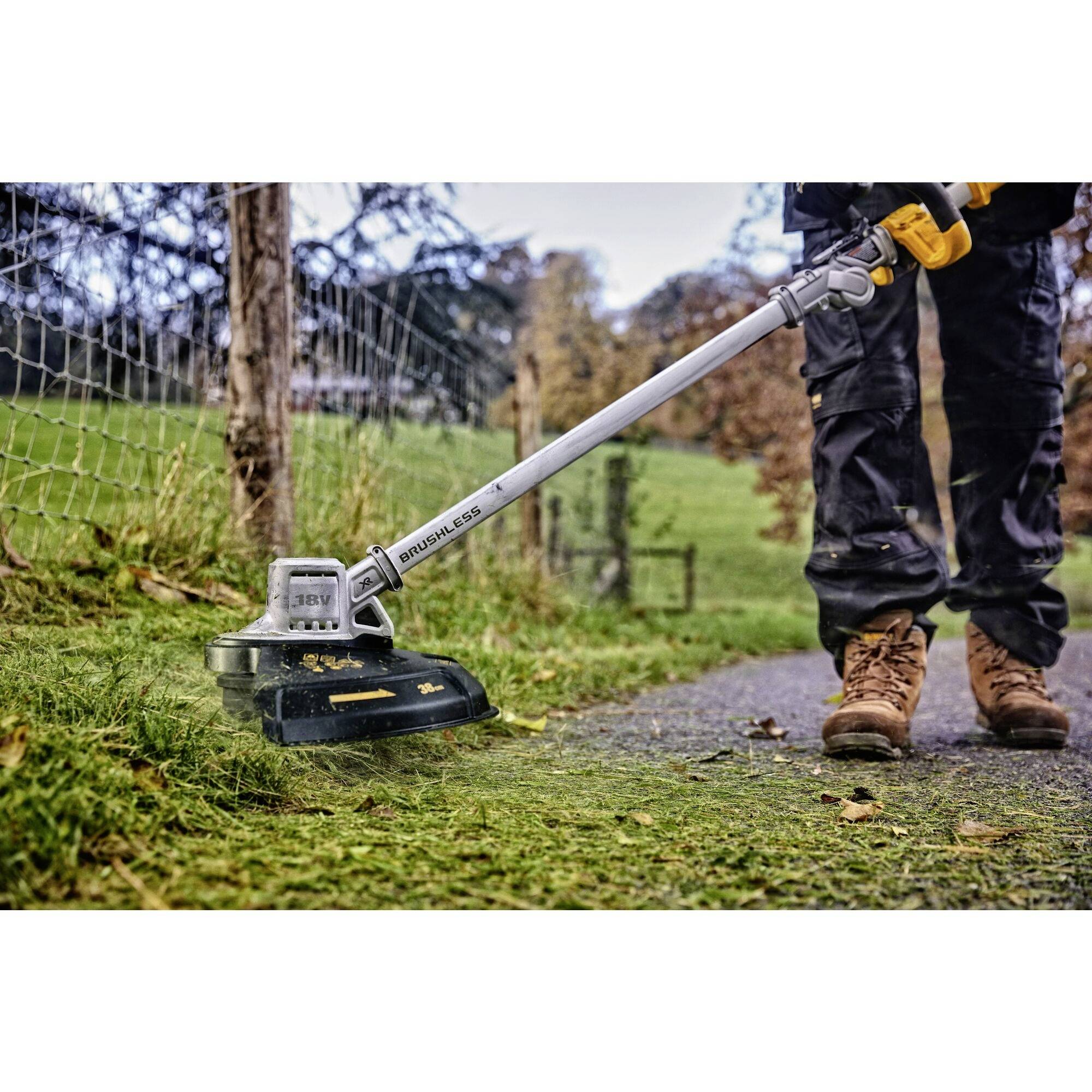 DEWALT Akku Akku-Rasentrimmer 18V Schnittbreite (max.): 35cm