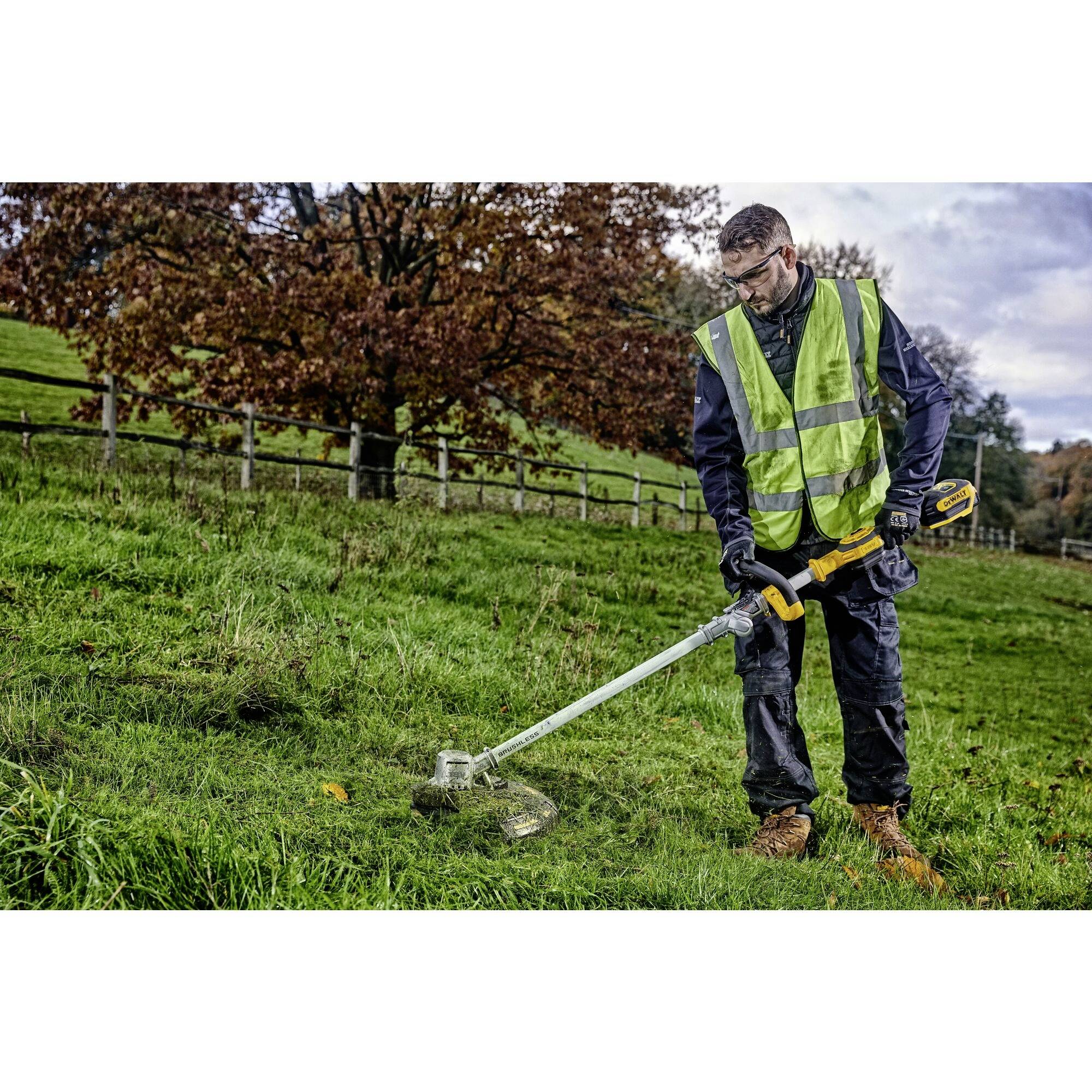 DEWALT Akku Akku-Rasentrimmer 18V Schnittbreite (max.): 35cm