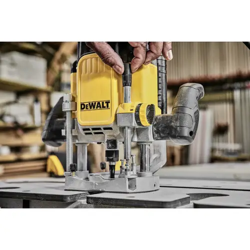 DEWALT Oberfräse DWE625-QS DEWALT Oberfräse DWE625-QS