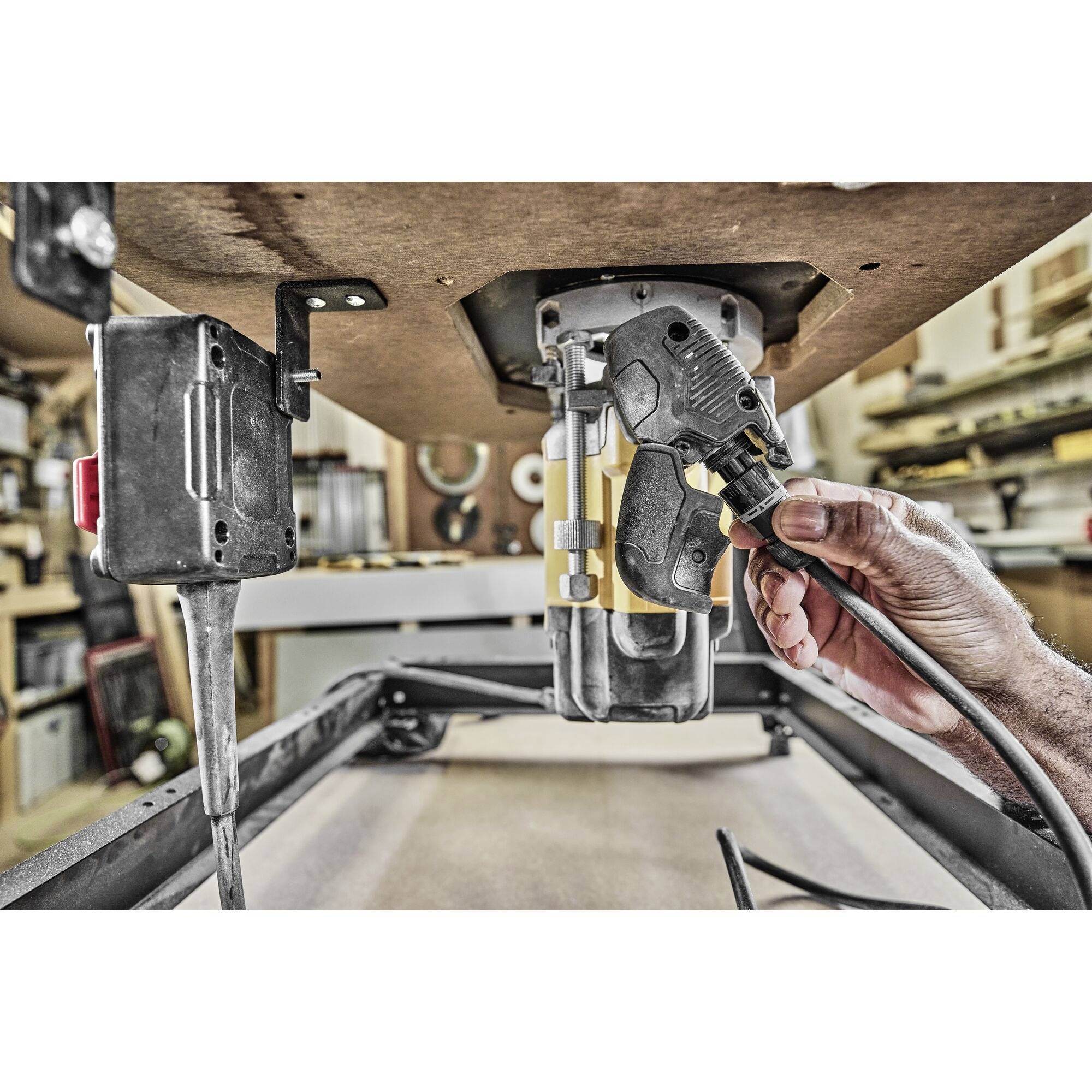 DEWALT Oberfräse DWE627KT-QS