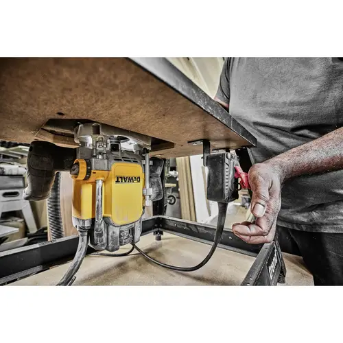 DEWALT Oberfräse DWE627KT-QS DEWALT Oberfräse DWE627KT-QS