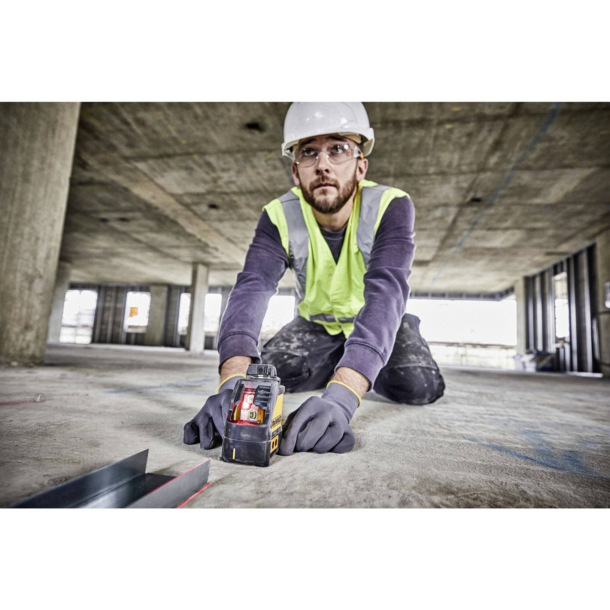 DEWALT DW088K-XJ Kreuzlinienlaser selbstnivellierend Reichweite (max.): 15m