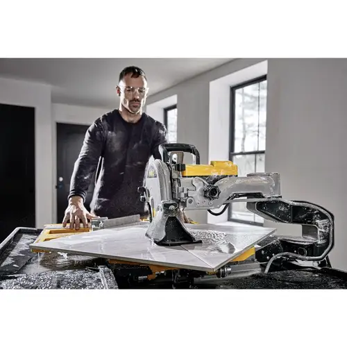 DEWALT Fliesensäge 1600W DEWALT Fliesensäge 1600W