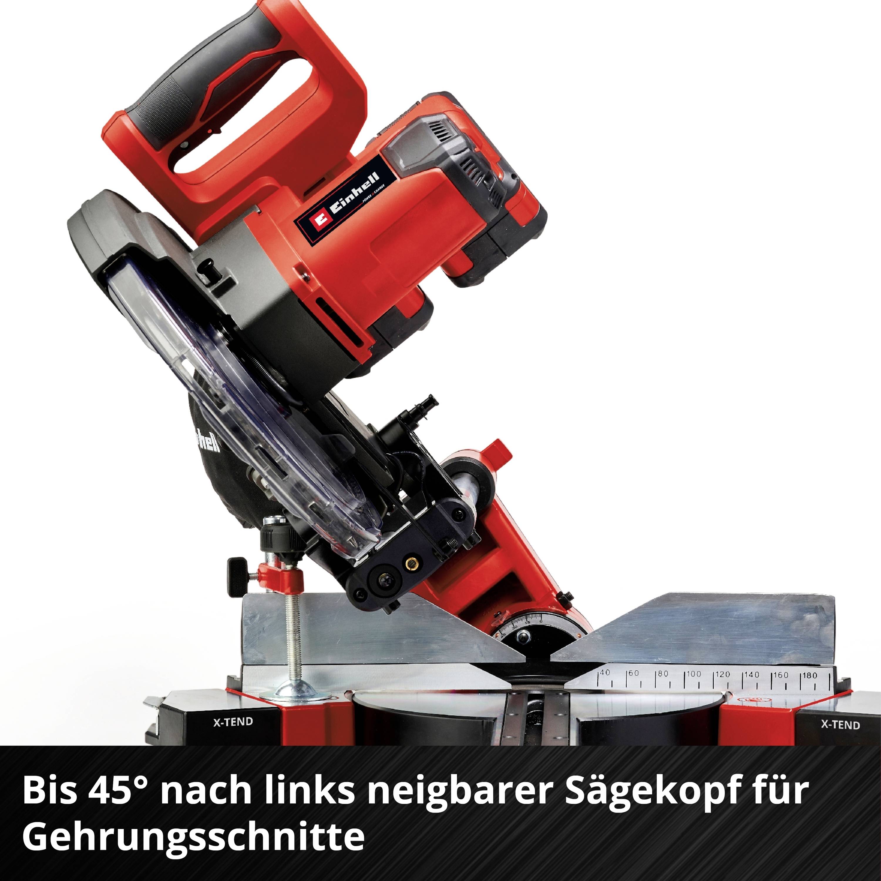 Säge mit neigbarem Kopf, 45° links, zum Durchführen von Gehrungsschnitten.