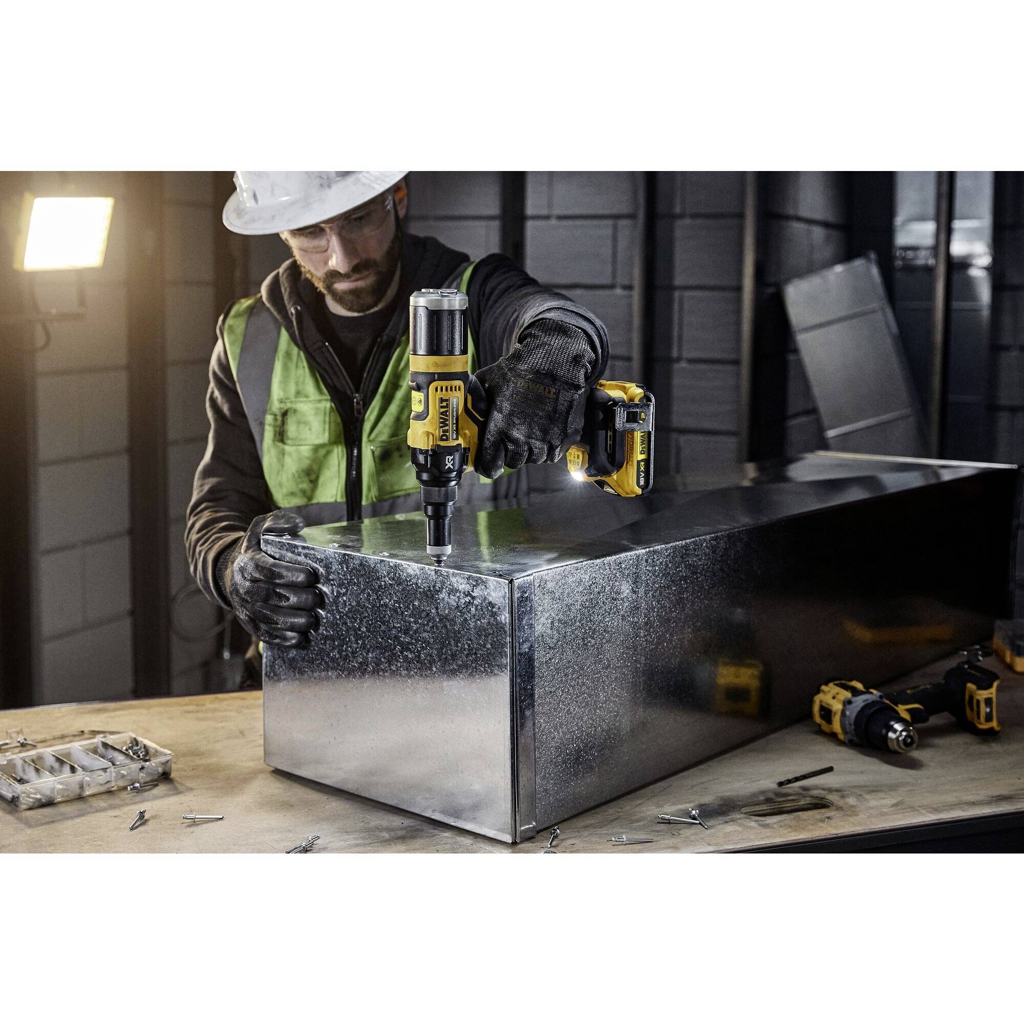 DEWALT DCF403NT-XJ Akku-Nietpistole 18 V ohne Akku