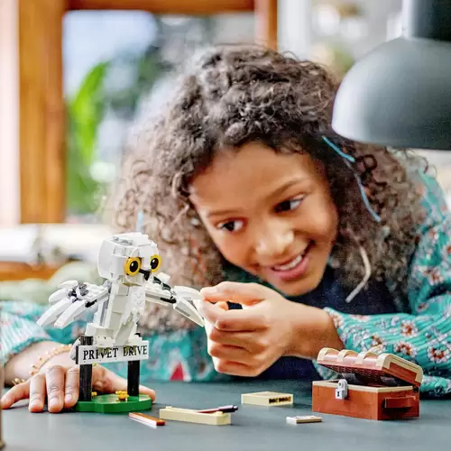 76425 LEGO® HARRY POTTER™ Hedwig™ im Ligusterweg 4 76425 LEGO® HARRY POTTER™ Hedwig™ im Ligusterweg 4