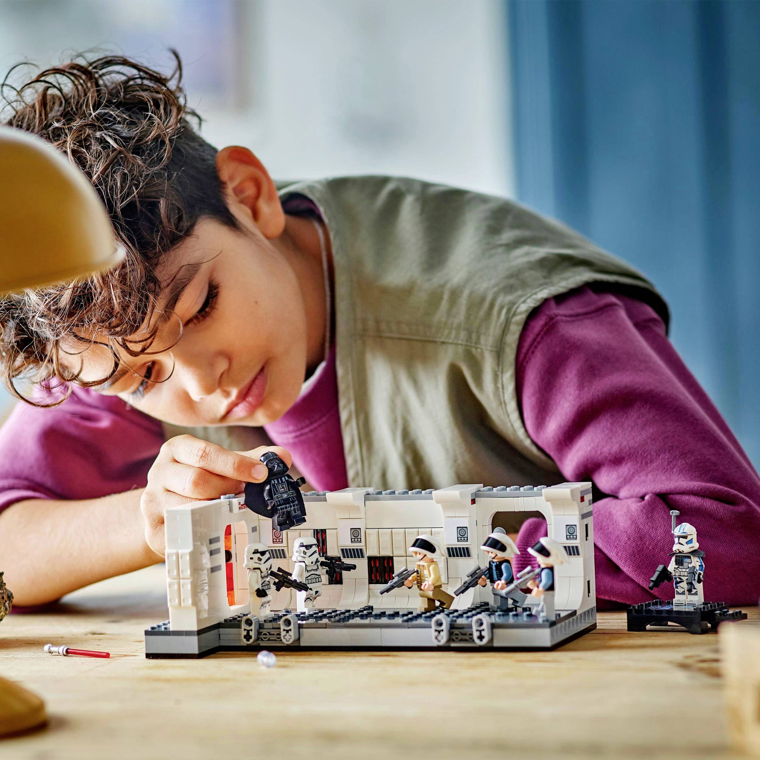 75387 LEGO® STAR WARS™ Das Entern der Tantive IV™