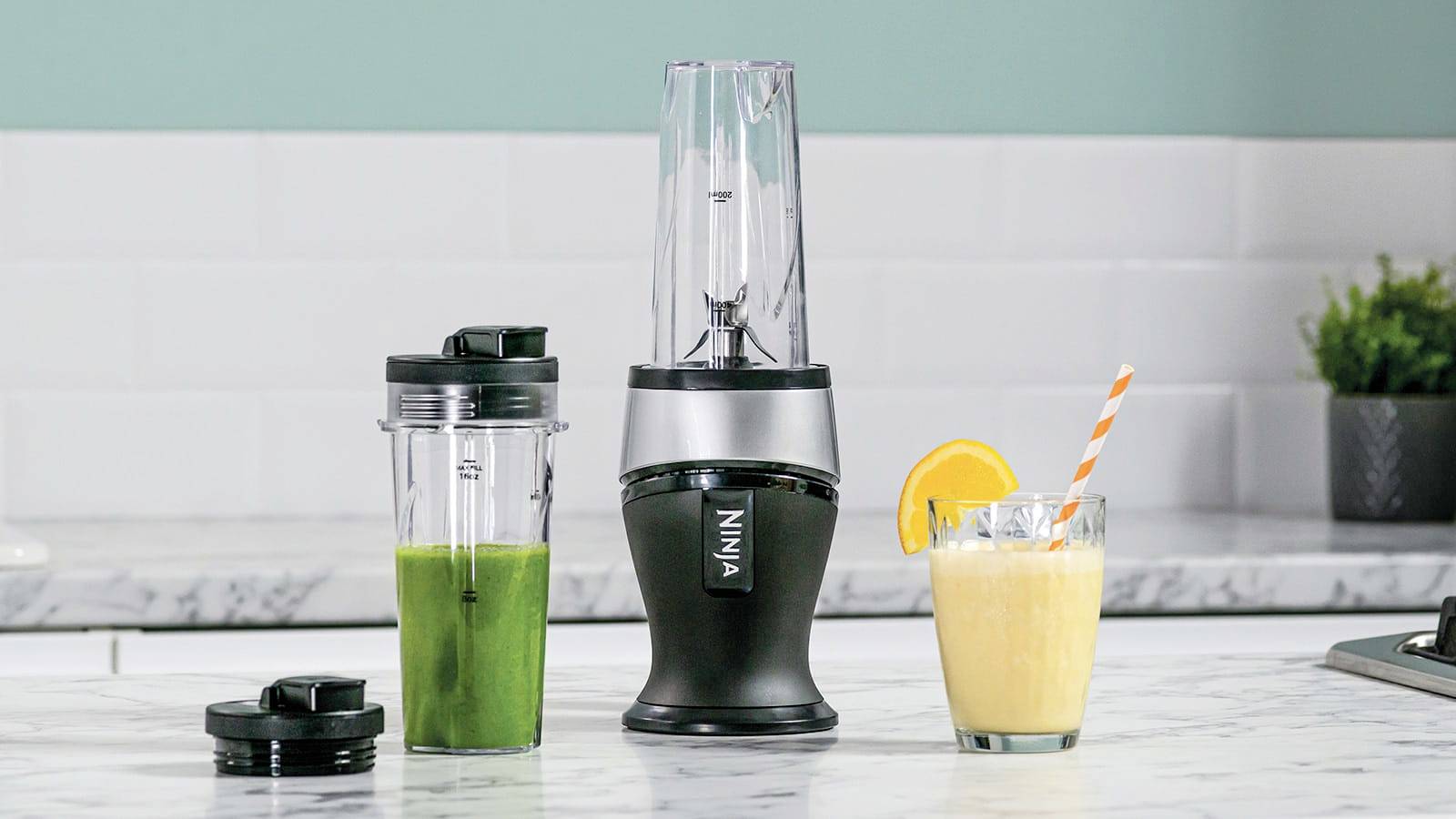 Ninja QB3001EUS Smoothie-Maker 700W Schwarz, Silber