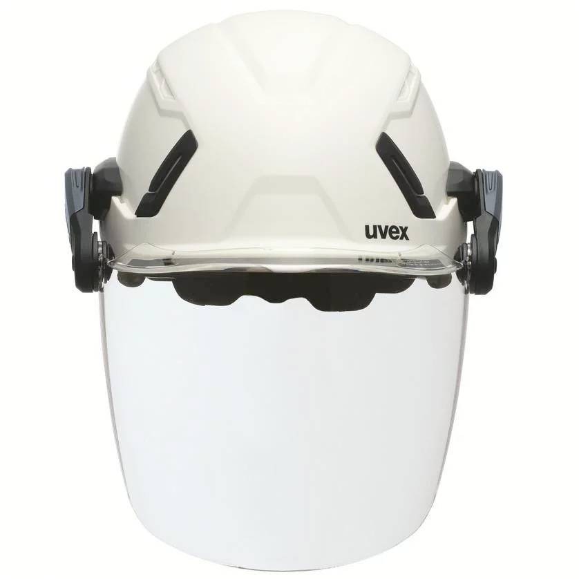 Ein weißer Schutzhelm mit transparentem Visier für Gesichtsschutz. Der Helm hat schwarze Details und die Aufschrift 'uvex'.