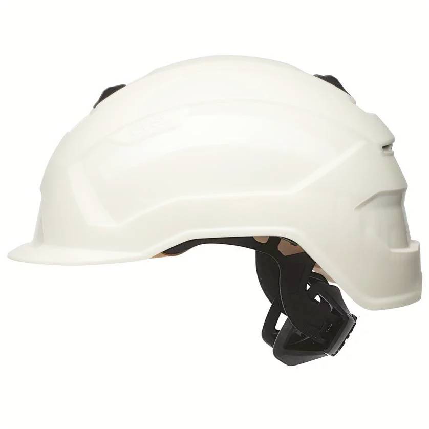 Ein weißer Schutzhelm aus Kunststoff mit verstellbarem Innengurt.