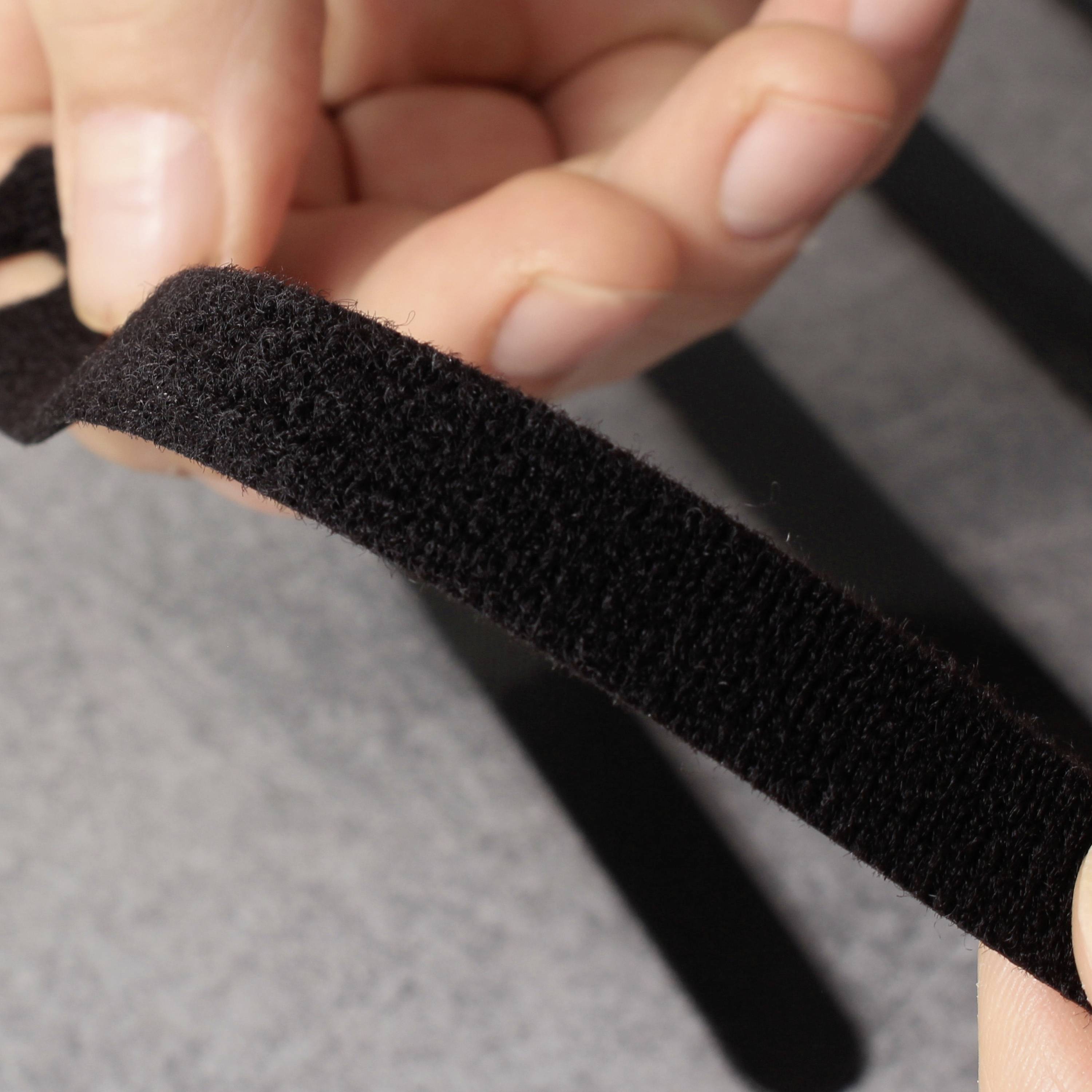 Quadrios 23CA187 Klettkabelbinder zum Bündeln Haft- und Flauschteil (L x B) 300mm x 14mm Schwarz 10St.