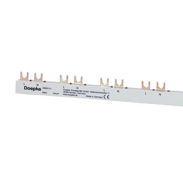 Montageschiene mit mehreren Anschlüssen für elektrische Leitungen, beschriftet mit 'L' und 'N', von Doepke, Modell SRX031-1.