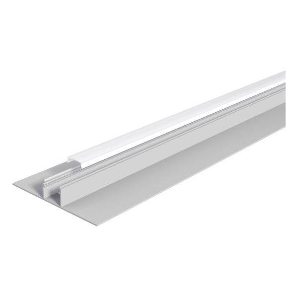 Ein silbernes Aluminiumprofil für eine LED-Lichtinstallation, mit einer opalweißen Abdeckung zur Streuung des Lichts.