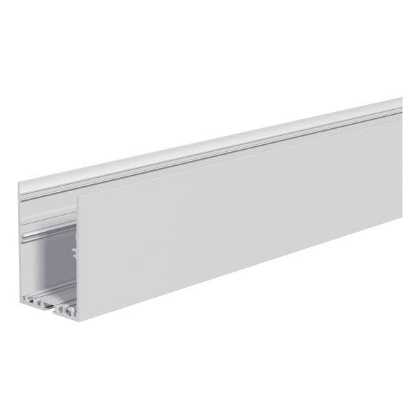 Ein weißes Aluminium-Profil mit vertiefter Nut, geeignet für LED-Streifenmontage, abgebildet von der Seite.