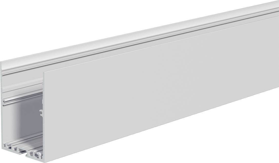 Lange Aluminium-Rechteckprofilstrang mit glatter Vorderseite und offener gerillter Endfläche, dargestellt auf weißem Hintergrund.