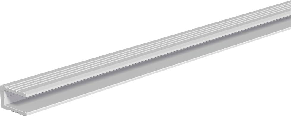 Lange silberne Aluminium-Profilliste oder Zierleiste, diagonal auf weißem Hintergrund dargestellt.
