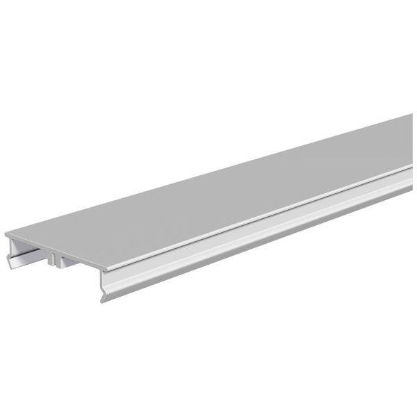 Ein silberfarbenes Aluminiumprofil mit flachem Design, geeignet zur Montage von LED-Leisten für eine dezente Beleuchtung.