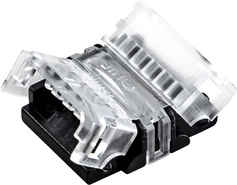 Nahaufnahme eines transparenten RJ45-Ethernet-Kabelsteckers auf schwarzer Basis.