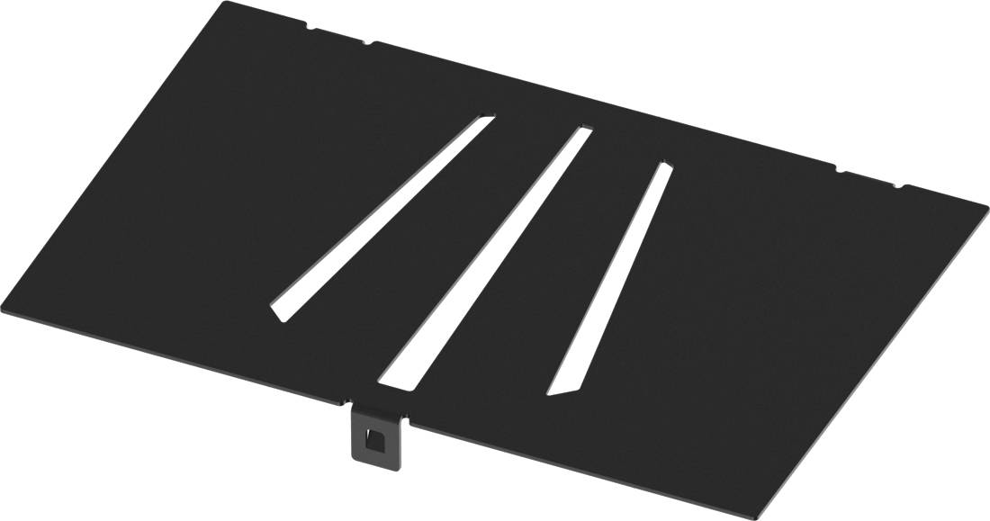 Schwarzes faltbares Metallblech mit drei langen parallelen Schlitzen und einer kleinen mittigen Lasche, gezeigt auf weißem Hintergrund.