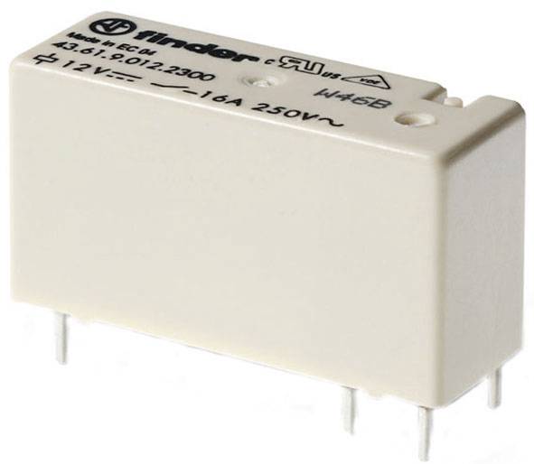 Ein quadratisches, weißes Relais mit der Aufschrift 'Finder', technischen Spezifikationen '12V⎓', '16A 250V~'. Es hat mehrere Anschlussstifte.