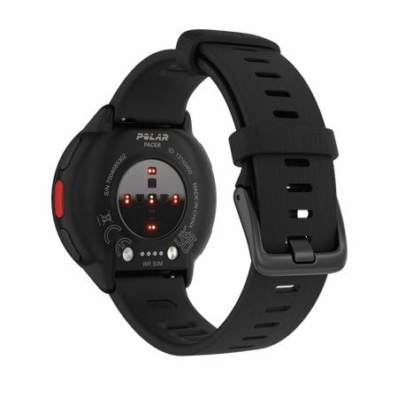 Die Rückseite einer schwarzen Smartwatch mit Sensoren und einem Silikonarmband.