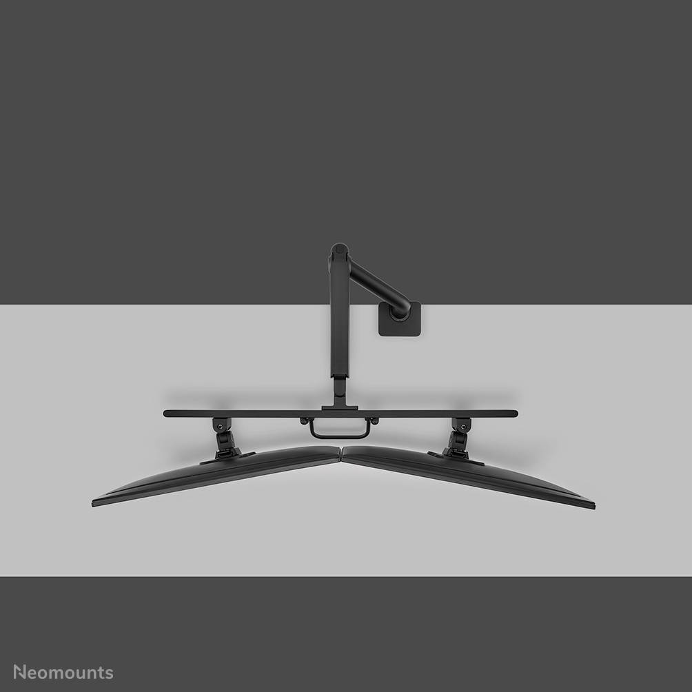 Ein Dual-Monitor-Arm hält zwei gekrümmte Bildschirme an einer Wandhalterung. Die Arme sind schwenkbar und bieten flexible Positionierung.