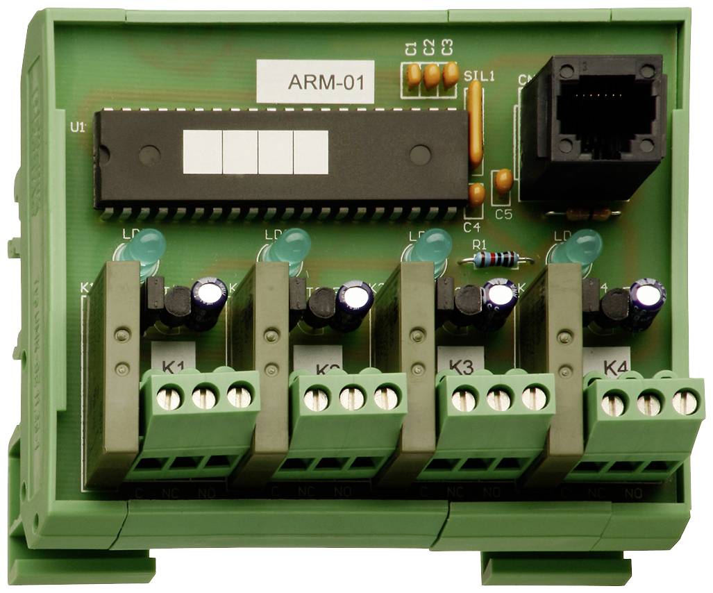 Elektronische Steuerplatine mit dem Etikett 'ARM-01', vier grüne Klemmenblöcke, schwarzer Chip und Netzwerkanschluss oben rechts.