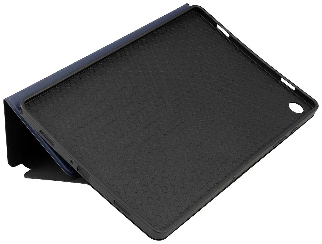 Schwarzes Tablet-Case mit hexagonalem Muster und blauer Abdeckung, leicht geöffnet, auf weißem Hintergrund.