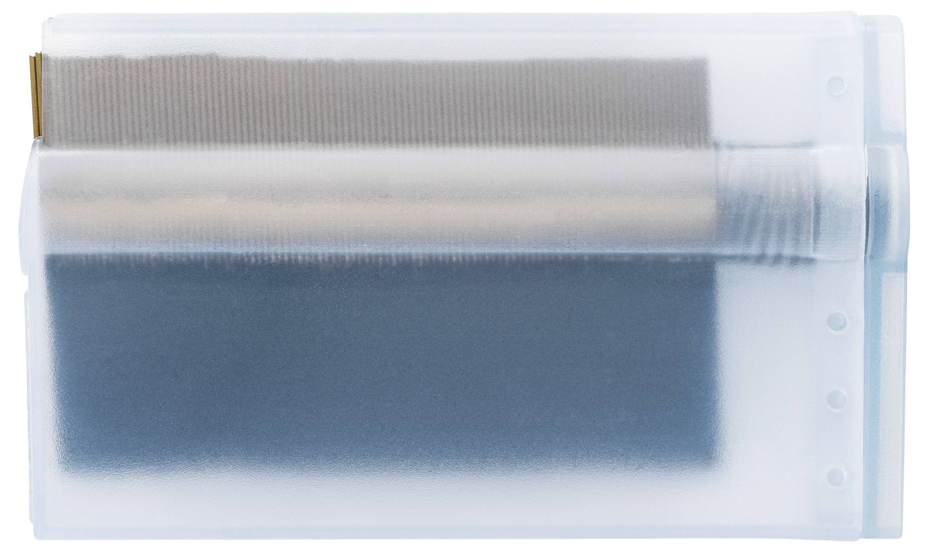 Eine durchsichtige Kunststoffhülle mit einem metallischen Kamm, möglicherweise ein Reinigungs- oder Pflegewerkzeug.