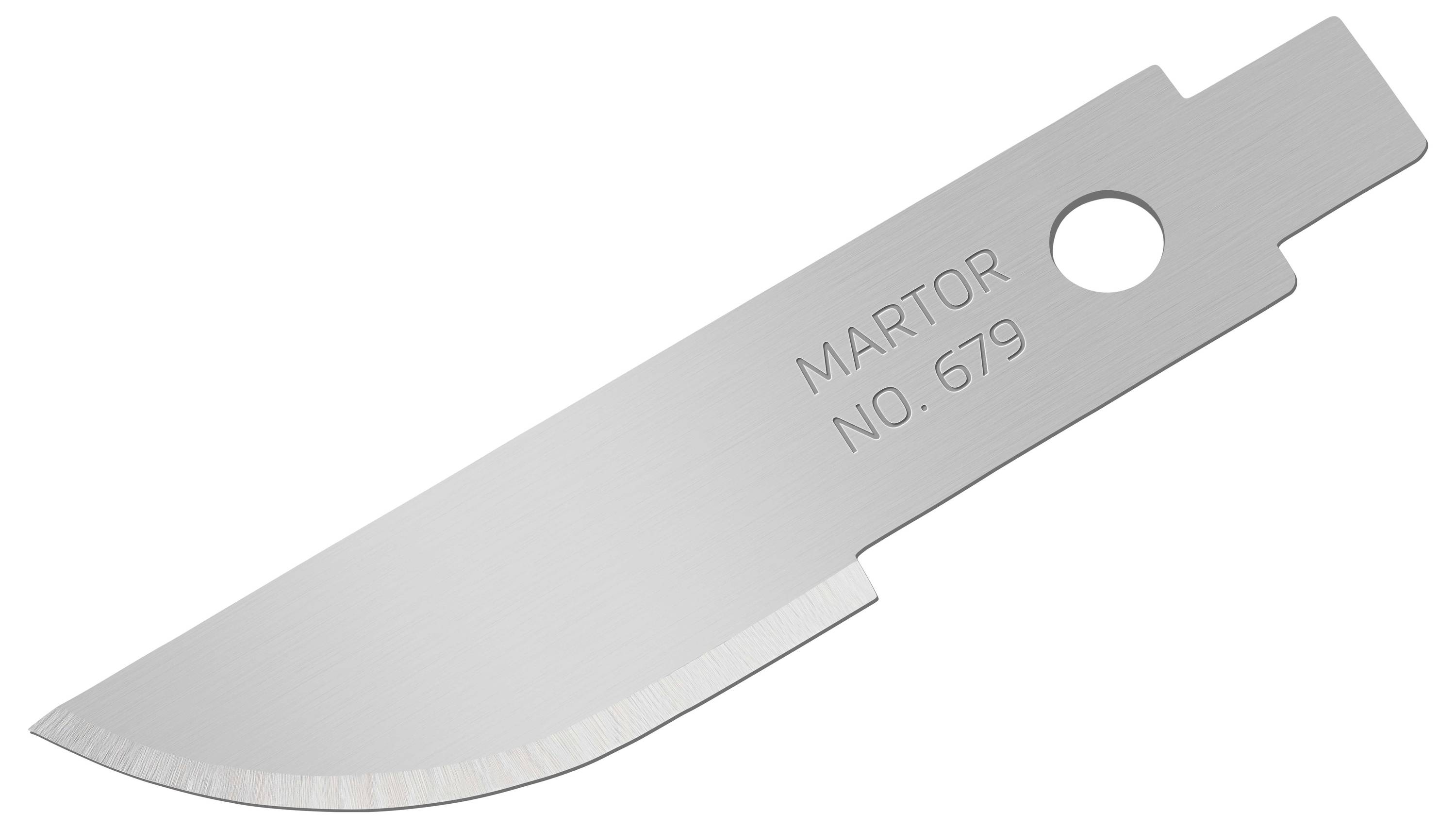 Ein silbernes, flaches Ersatzklingenmesser mit Loch und der Aufschrift 'MARTOR NO. 679'.