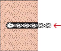 Ein Bohrer zieht sich aus einem Material zurück. Eine rote Pfeilmarkierung zeigt die Rückzugsrichtung an.